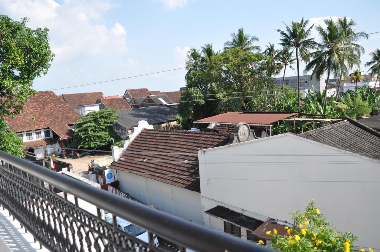 Daffodils Spice Court Hotell Kochi Eksteriør bilde