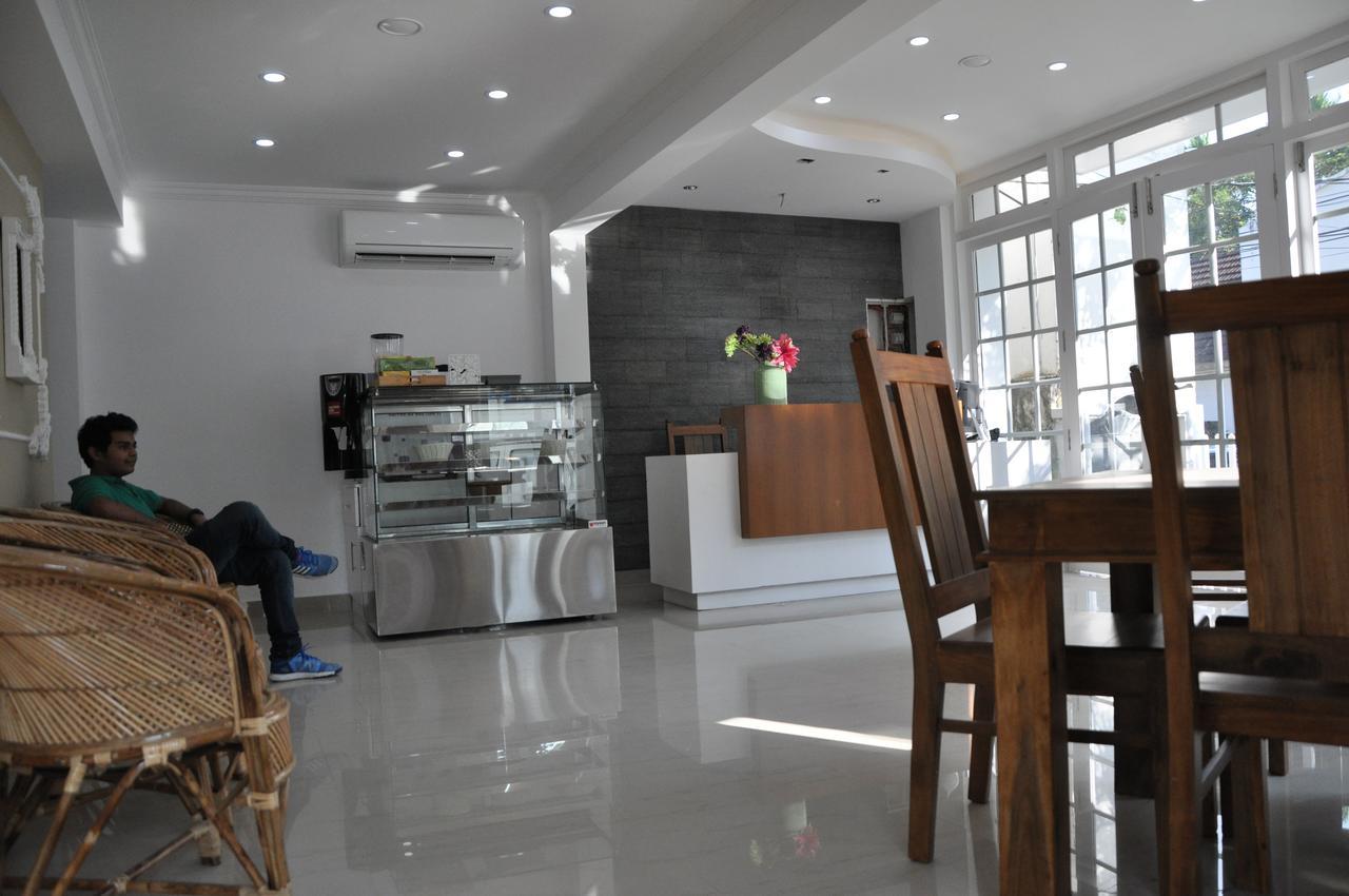 Daffodils Spice Court Hotell Kochi Eksteriør bilde