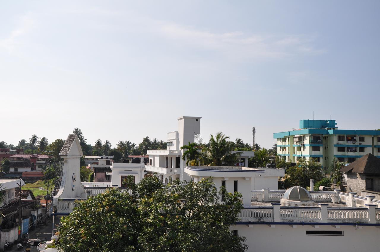 Daffodils Spice Court Hotell Kochi Eksteriør bilde