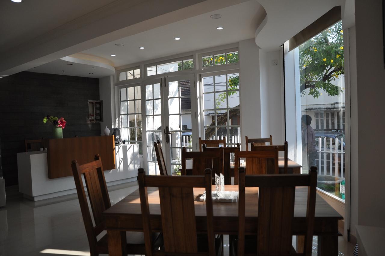 Daffodils Spice Court Hotell Kochi Eksteriør bilde