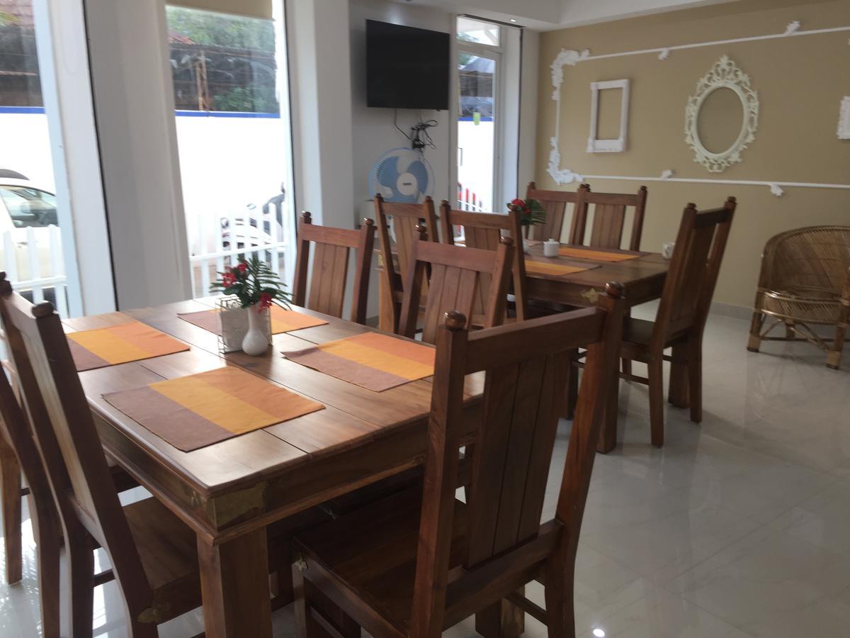 Daffodils Spice Court Hotell Kochi Eksteriør bilde