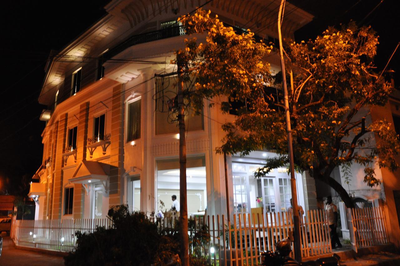 Daffodils Spice Court Hotell Kochi Eksteriør bilde
