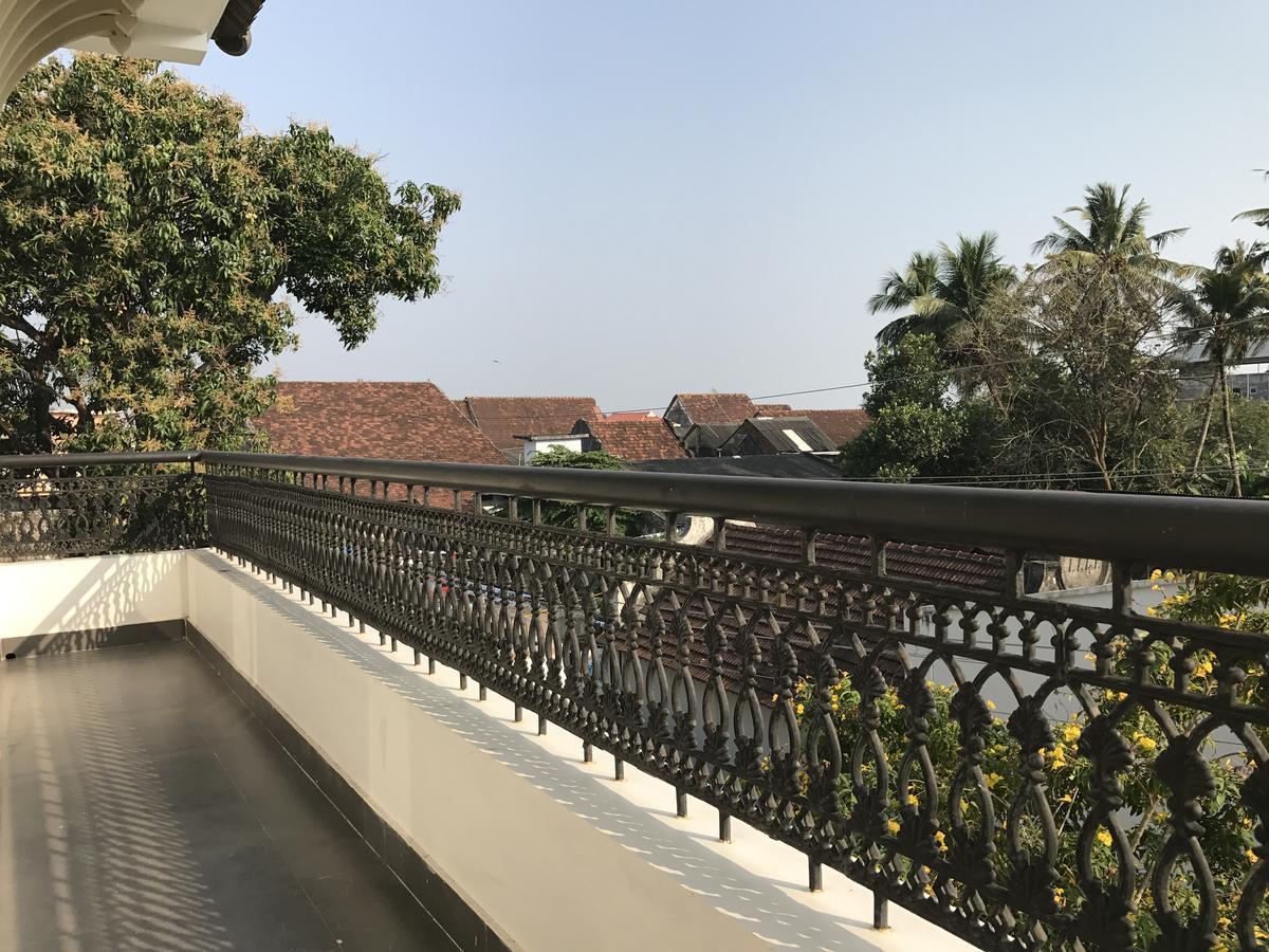 Daffodils Spice Court Hotell Kochi Eksteriør bilde
