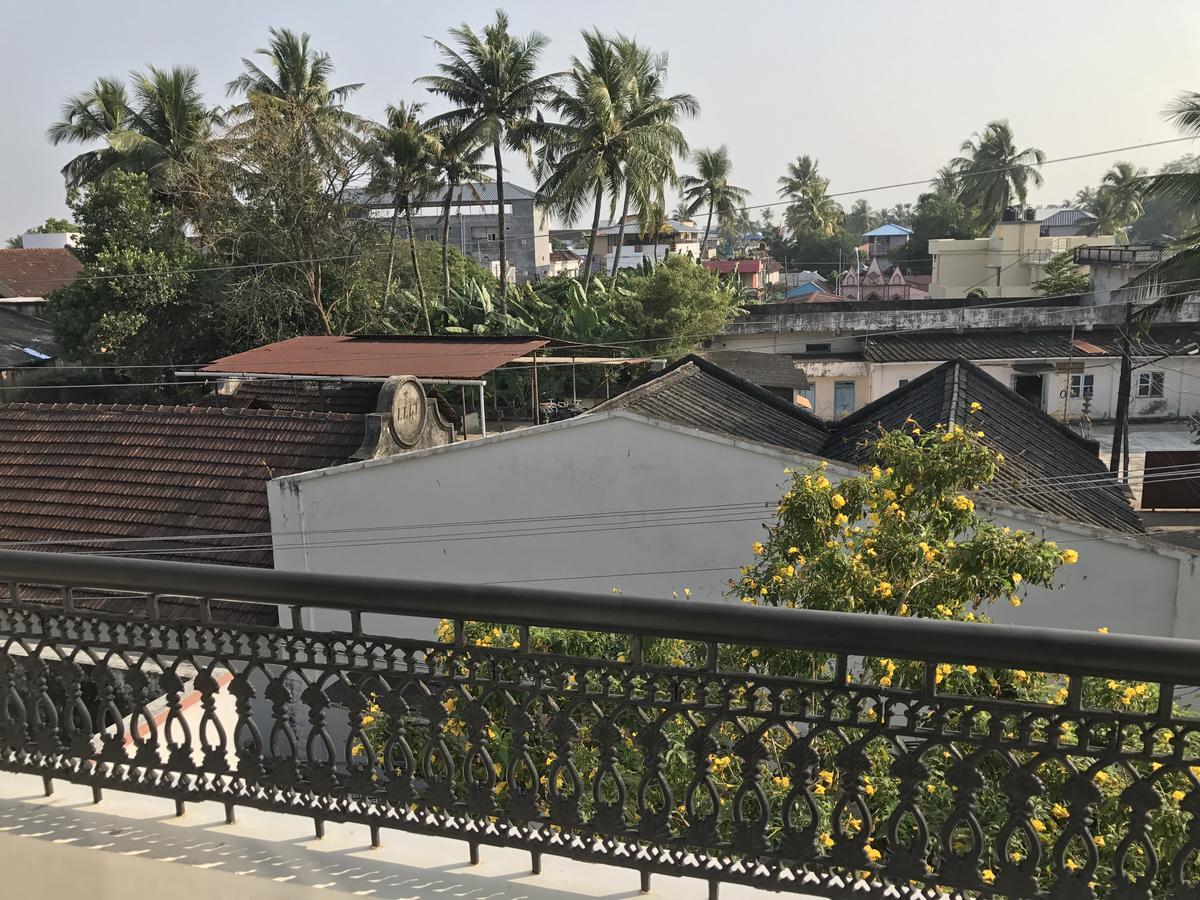 Daffodils Spice Court Hotell Kochi Eksteriør bilde