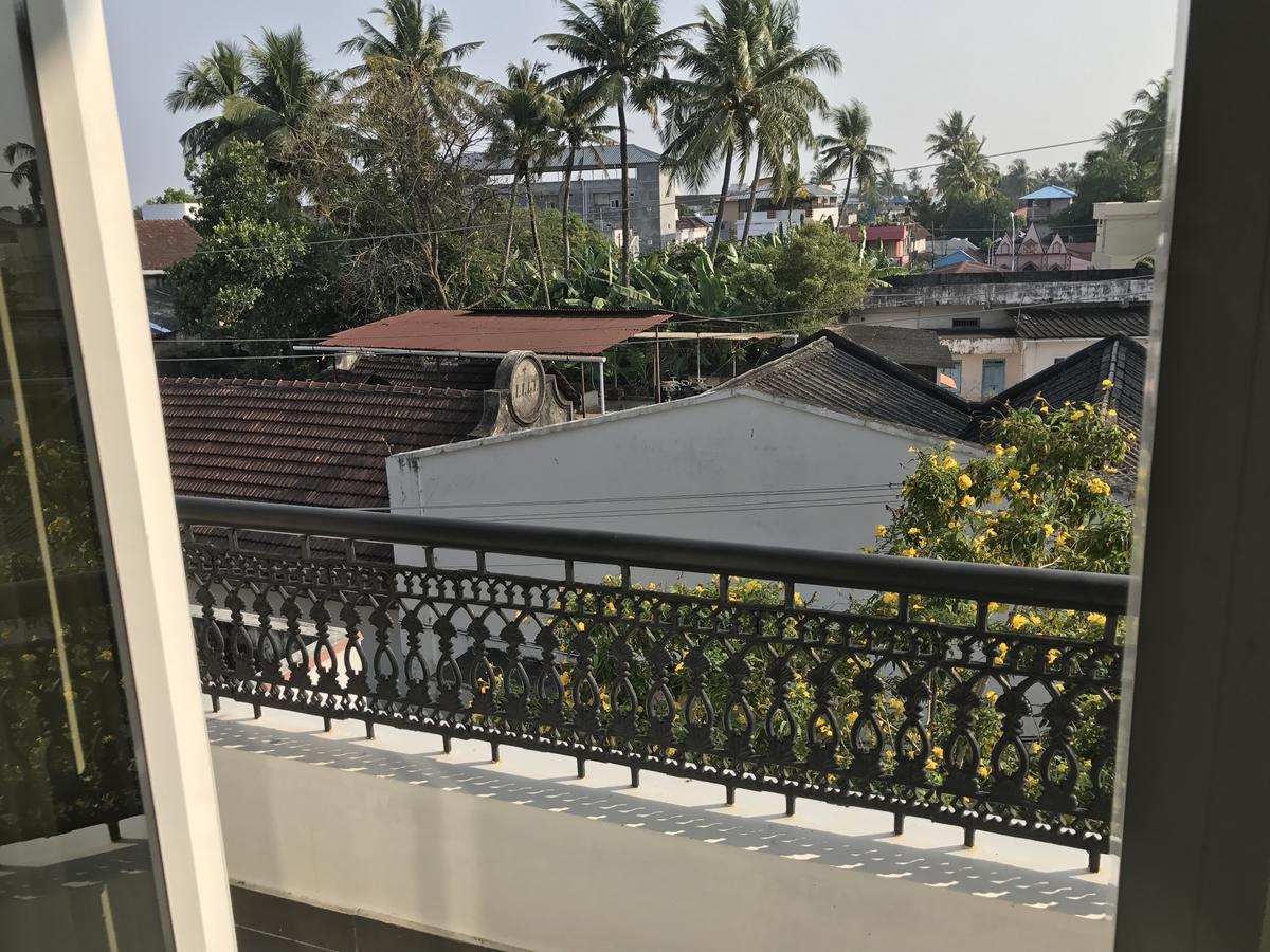 Daffodils Spice Court Hotell Kochi Eksteriør bilde