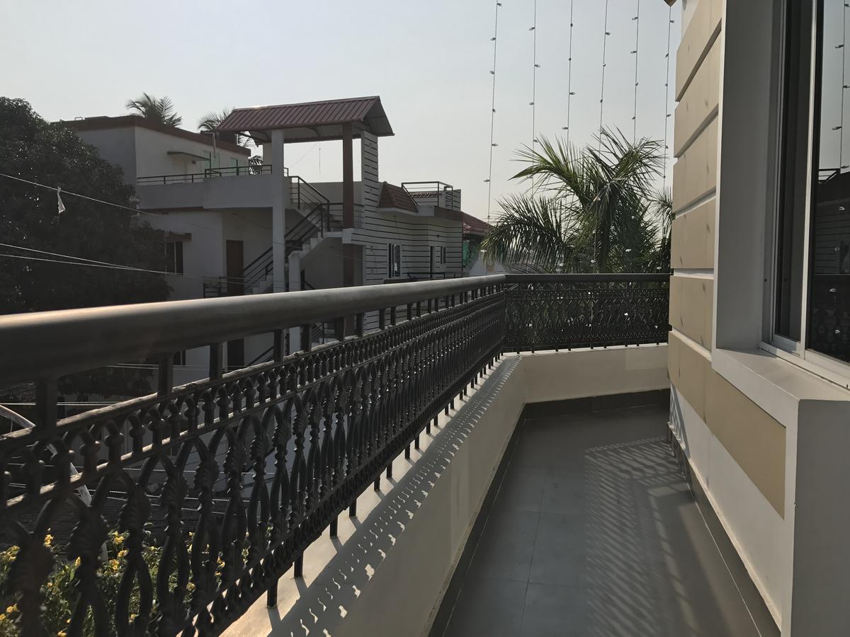 Daffodils Spice Court Hotell Kochi Eksteriør bilde