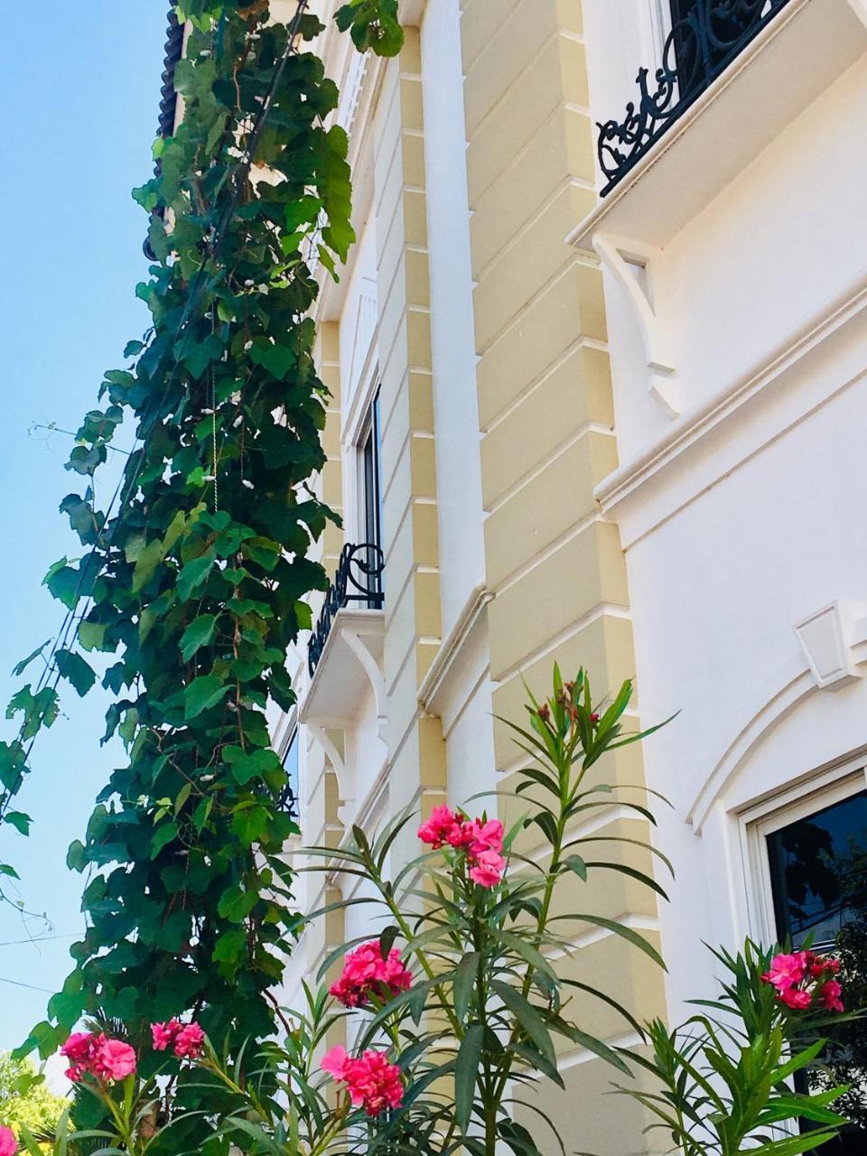 Daffodils Spice Court Hotell Kochi Eksteriør bilde